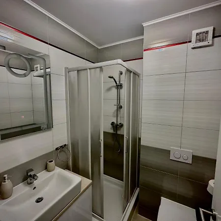 4friendscoresibrasov T Apartment *